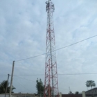 Drie Legged Hoekige 33KV Toren van het Telecommunicatiestaal met Antenne &amp; Mw-Steunen