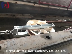 Eenvoudige kabel met een haak om de kabel aan te trekken