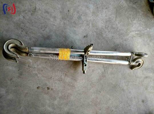 kwaliteit  Heavy Duty Dual Hook Steel Turnbuckle for Precise Tensioning with 5-100KN Rated Load on Transmission Tower Guy Wires fabriek