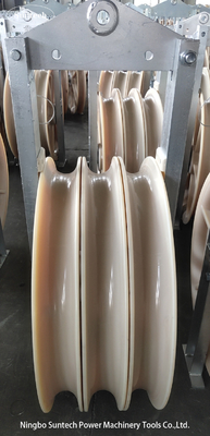 400KV transmissielijn die 660mm het Nylon Blok van de Katrolschijfkatrol vastbindt