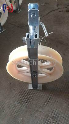 Professionele OPGW-kabelstrengingsblok met niet-metalen voering voor veilige 660x110mm schaafgrootte en 20-50KN nominale belasting Installatie van glasvezelgrondsnoer