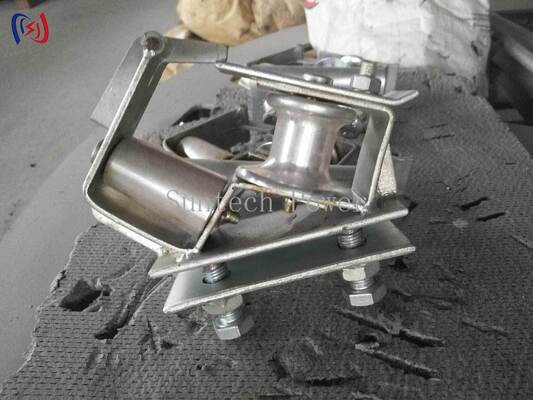5KN nominale belasting Skyward Corner Stringing Block voor het voorkomen van kabeluitspringen en ultralichtgewicht bovenleidingshoektorenkabeltrekken