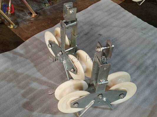 25KN Tandem Sheave Stringing Block voor grote sectie ACSR-geleiders LGJ300-500 met Tandem Sheave Design