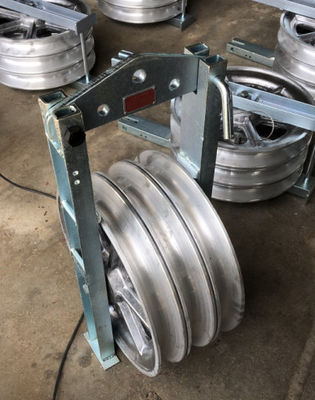 Drievoudige de Kabelkatrol die van Aluminiumschoven Blokken met Gevoerd Rubber vastbinden