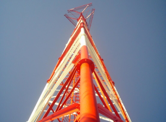 Gegalvaniseerde Telecommunicatie 3 Legged Tubulaire Staaltoren 15m - 50m
