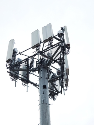Telecommunicatie Gegalvaniseerde Guyed-Mast met Verwante Toebehoren