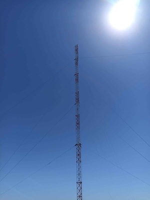 Van de het Roostertelecommunicatie van de Guyedmast het Staaltoren met Gegalvaniseerde 72m 92m